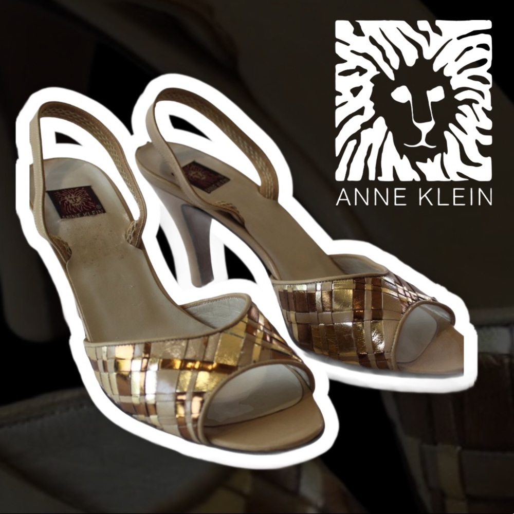 Anne Klein Mini Heel Size 7 1/2